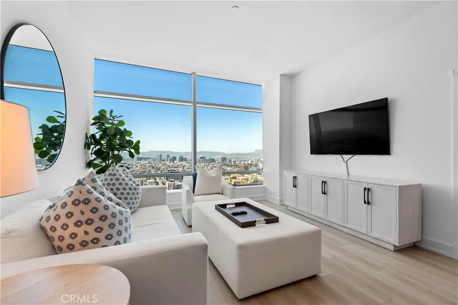 900 W Olympic Boulevard #34F, Los Angeles, CA 90015 - #2