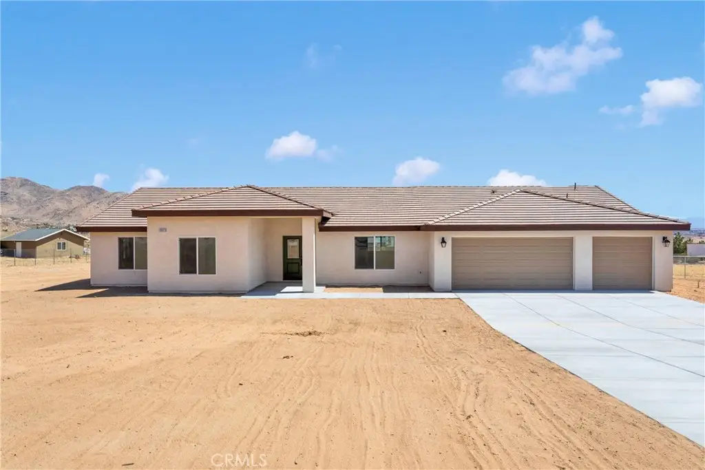 24617 Pala Road, Apple Valley, CA 92307 - Image #1