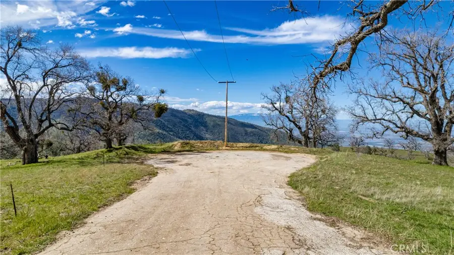 26300 Hazelwood Court, Tehachapi, CA 93561 - #2