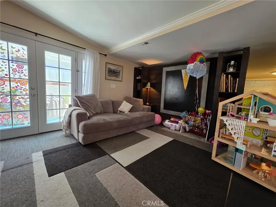 14334 Tiara Street, Van Nuys, CA 91401 - Image #2