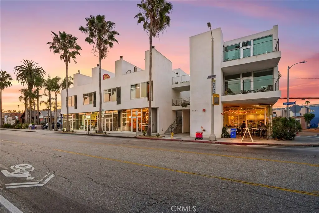 1121 Abbot Kinney Boulevard #3, Venice, CA 90291 - #1