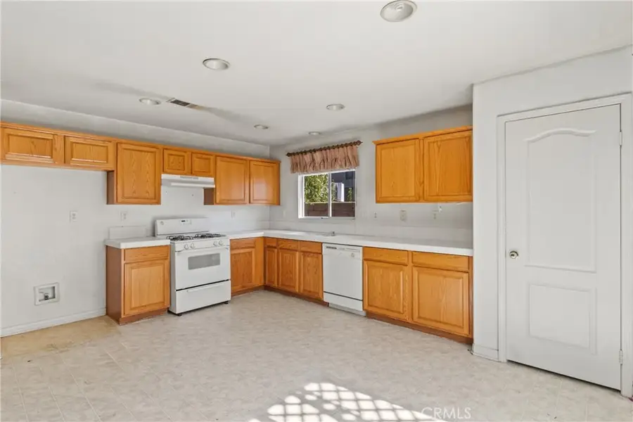 45629 Barham Avenue, Lancaster, CA 93534 - Image #2