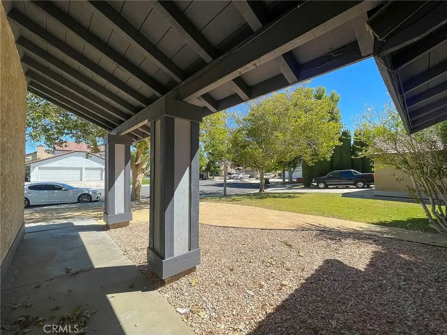2822 Springfield Place, Lancaster, CA 93536 - Image #2