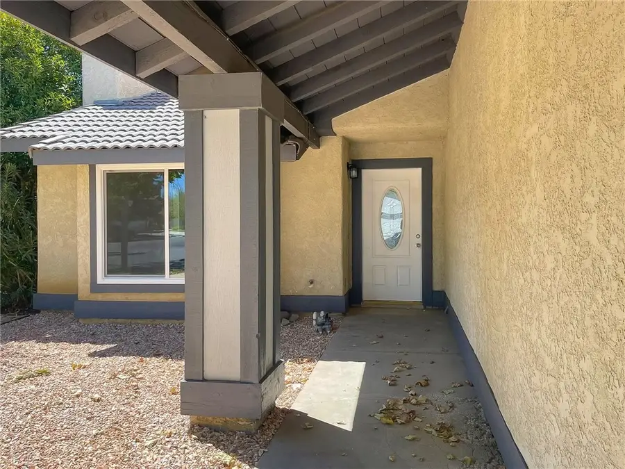 2822 Springfield Place, Lancaster, CA 93536 - Image #3