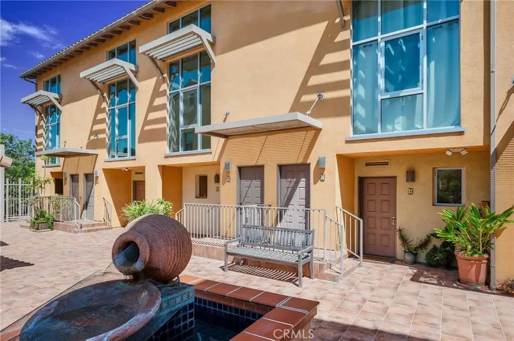 285 N Ventura Avenue #5, San Buenaventura Ventura, CA 93001 - Image #1