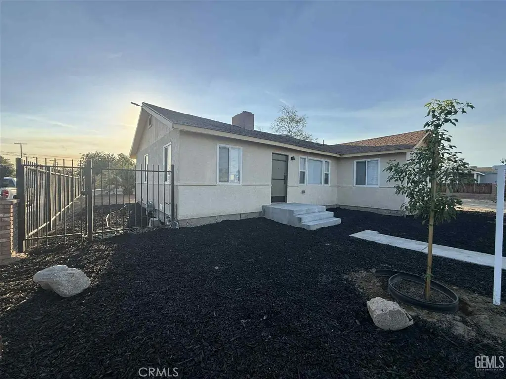 214 Madison Street, Bakersfield, CA 93307 - #1