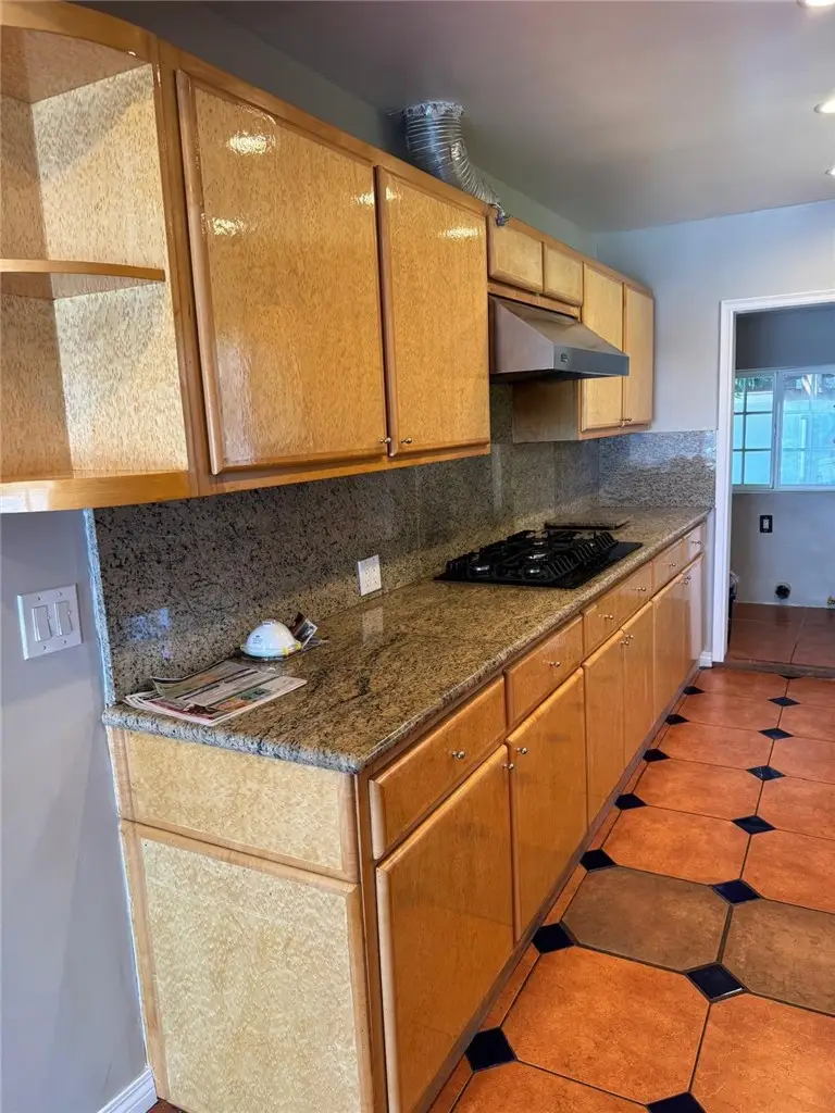 17119 Saticoy Street, Van Nuys, CA 91406 - Image #2