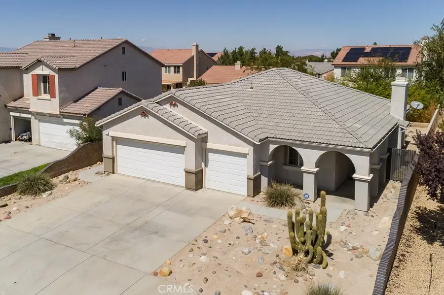 2319 E Newgrove Street, Lancaster, CA 93535 - Image #2