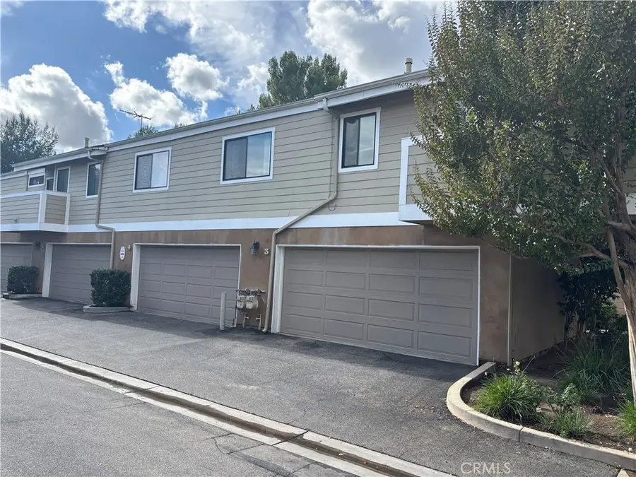 10720 Woodley Avenue #3, Granada Hills, CA 91344 - Image #2