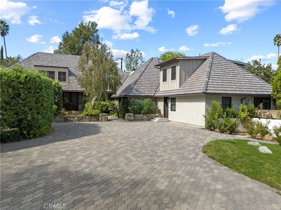 5200 Collier Place, Woodland Hills, CA 91364 - Image #2