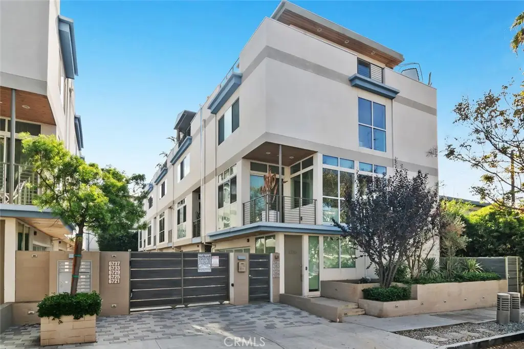 6736 W Hepburn Way, Los Angeles, CA 90038 - #1
