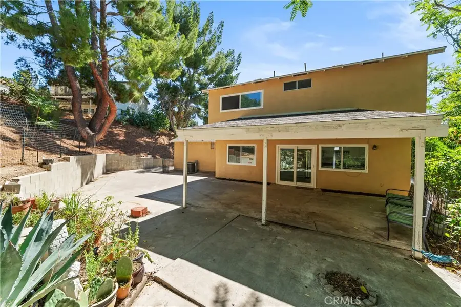 18829 Vicci, Canyon Country, CA 91351 - Image #2