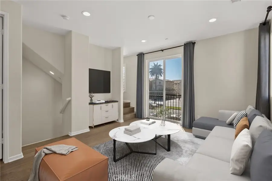 14729 Sherman Way, Van Nuys, CA 91405 - Image #2