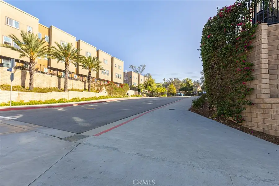 13219 Shaw Lane, Sylmar, CA 91342 - Image #3