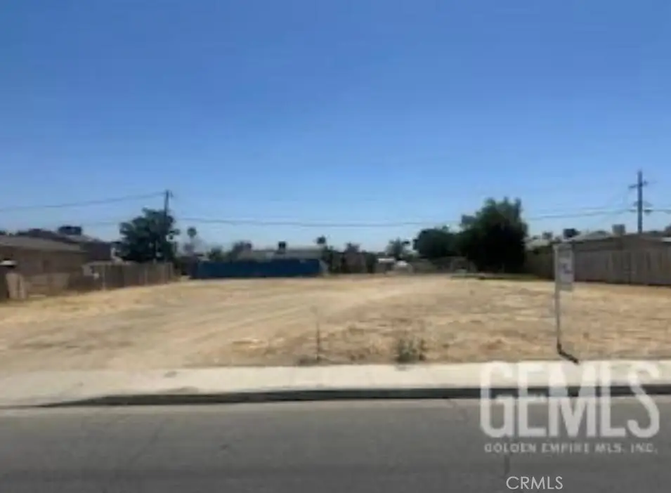 225 S Owens Street, Bakersfield, CA 93307 - #1