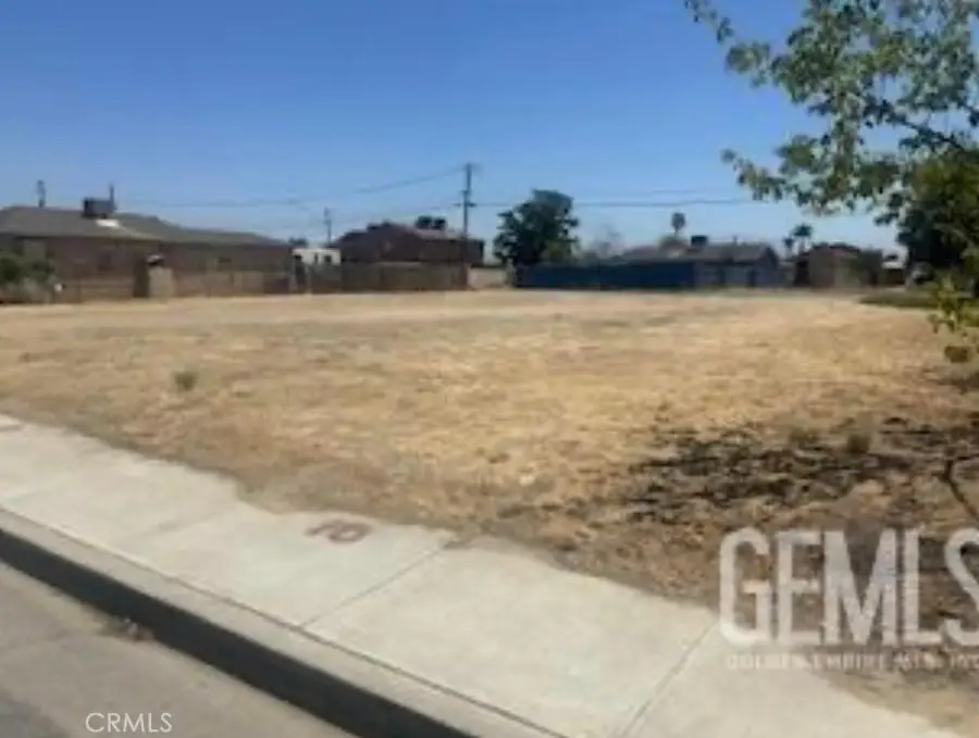 225 S Owens Street, Bakersfield, CA 93307 - #3