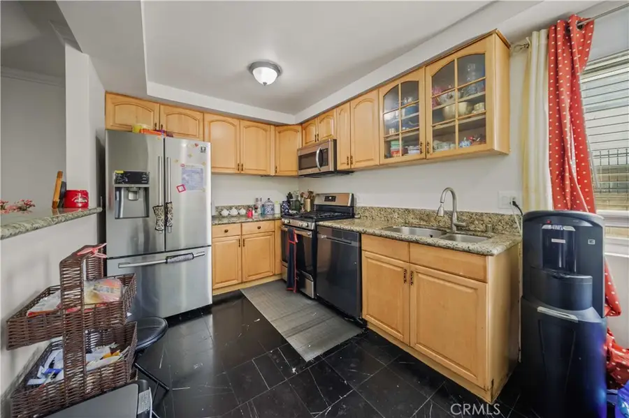 9051 Cedros Avenue #5, Panorama City, CA 91402 - #3