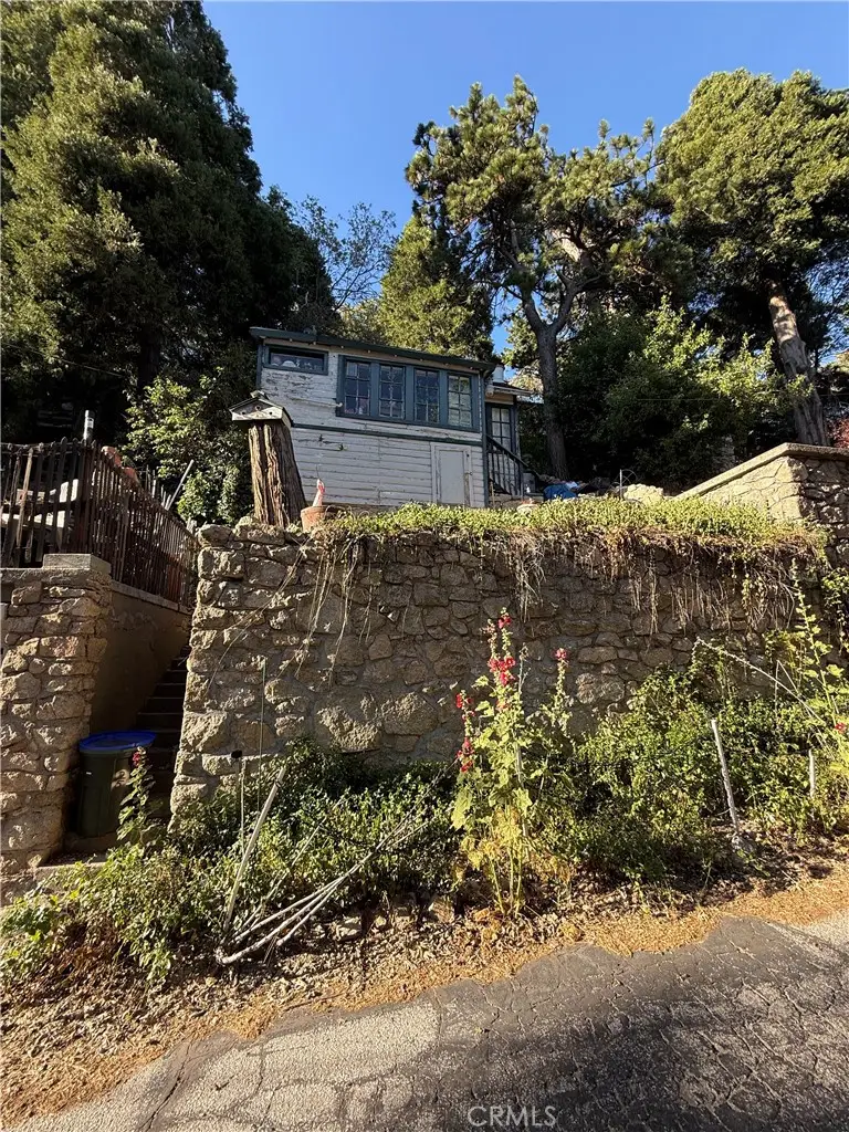 25141 Grand View Drive, Crestline, CA 92325 - Image #1