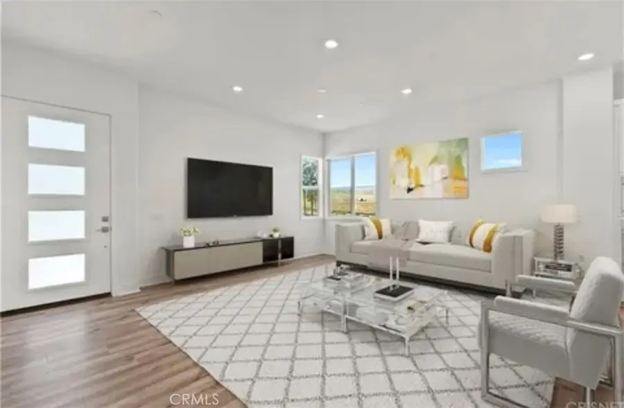 27503 Golden Currant, Valencia, CA 91381 - Image #2