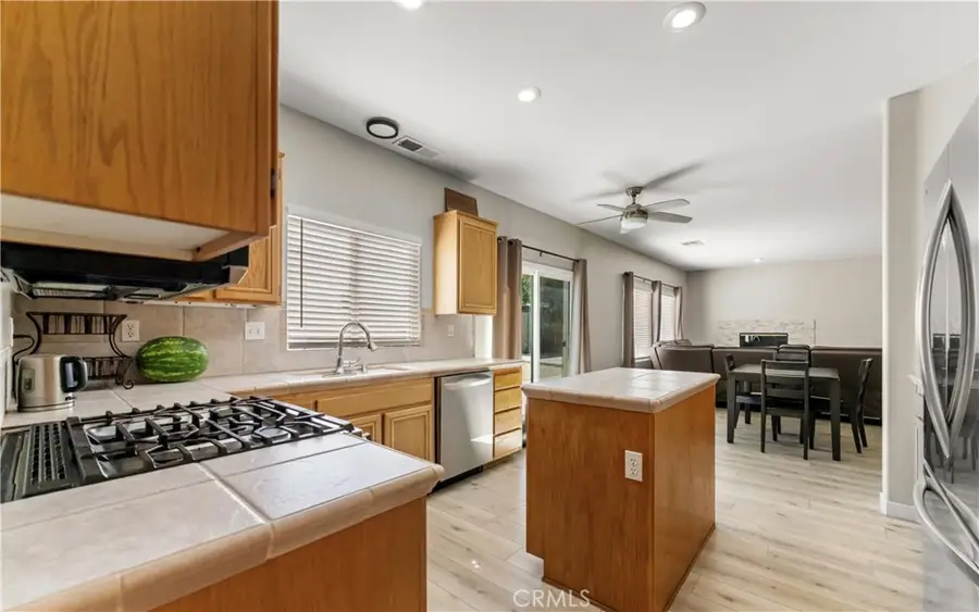 2824 Legends, Lancaster, CA 93536 - Image #2