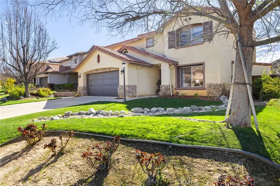 21174 Lone Star, Saugus, CA 91390 - Image #2