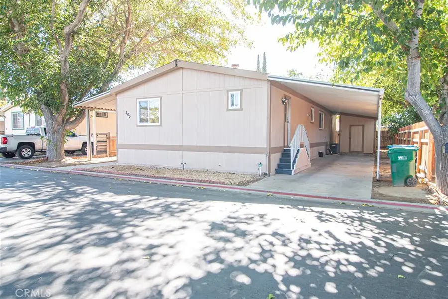 3524 E Avenue R #202, Palmdale, CA 93550 - #2