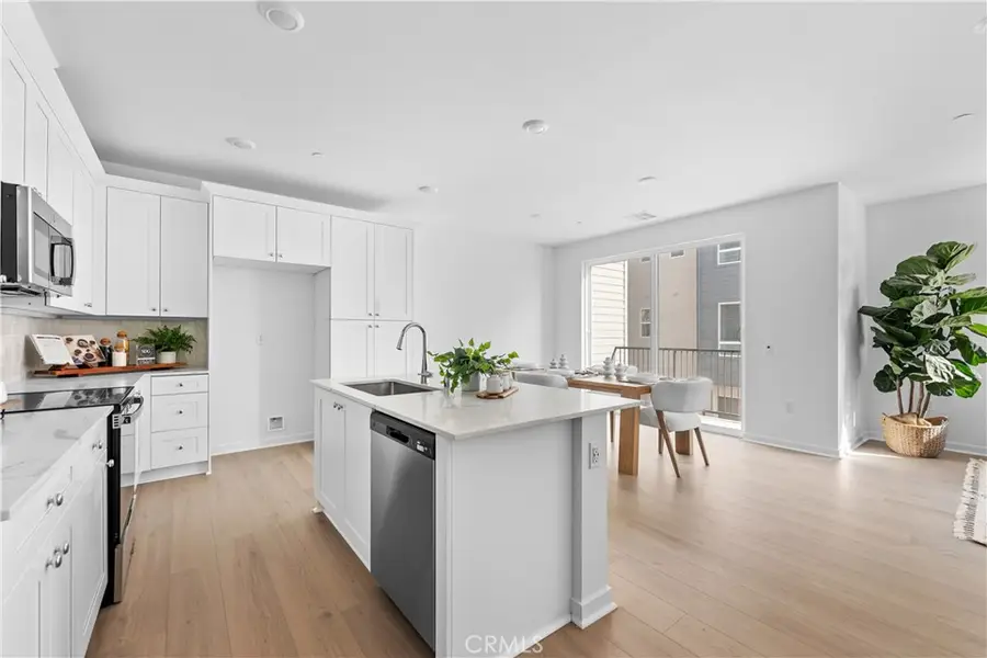 9423 1/2 N Sepulveda Blvd. #4, North Hills, CA 91343 - Image #3