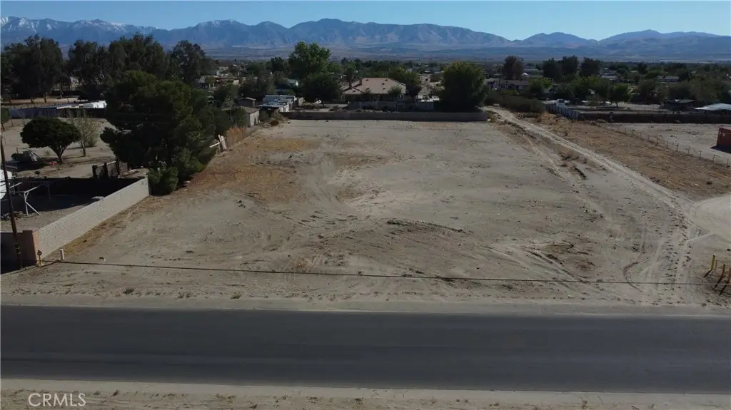 112 E/cor Avenue, Sun Village, CA 93543 - Image #1