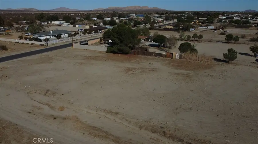 112 E/cor Avenue, Sun Village, CA 93543 - Image #3