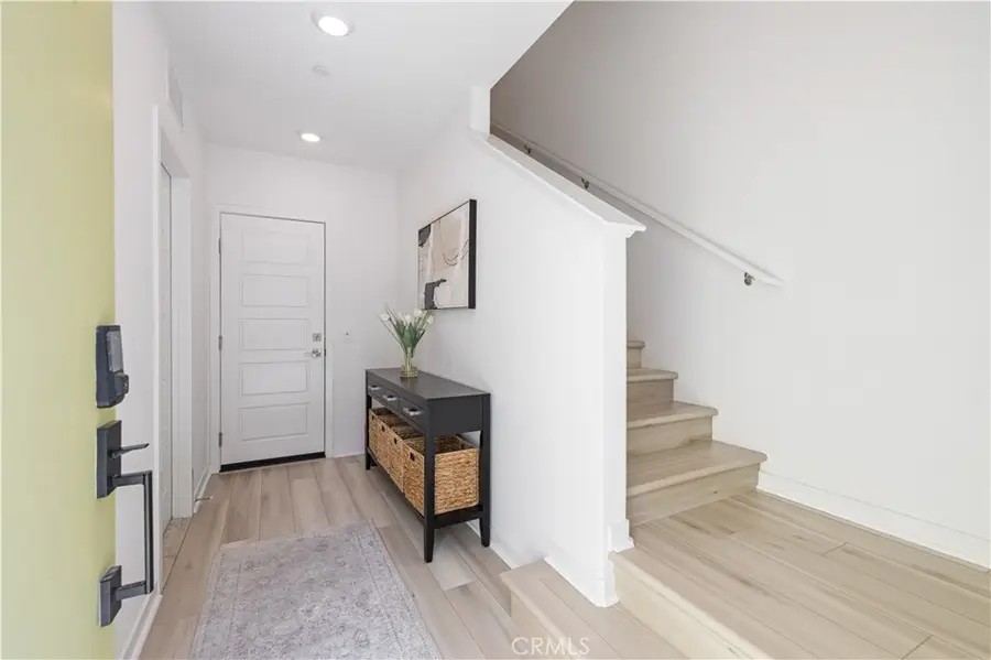 26976 Tanager Lane, Valencia, CA 91381 - Image #2