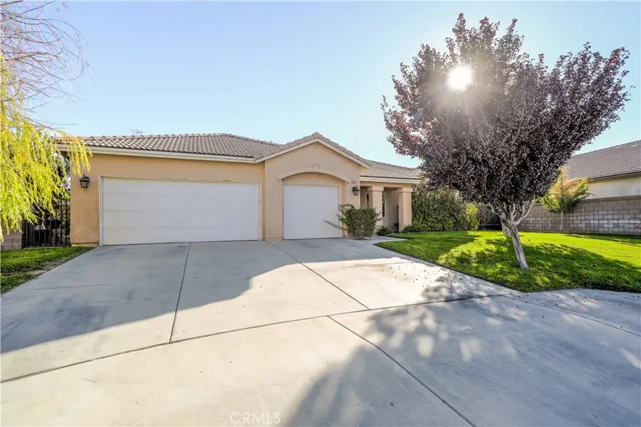 2011 W Avenue J5, Lancaster, CA 93536 - Image #2