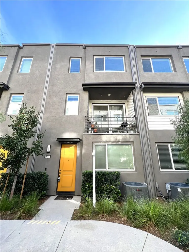 18447 W Mural, Northridge, CA 91325 - Image #1