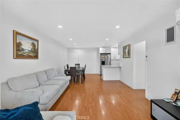 7826 Laurel Canyon Boulevard #17, North Hollywood, CA 91605