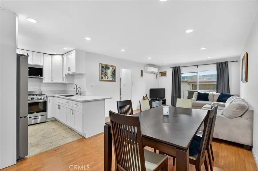 7826 Laurel Canyon Boulevard #17, North Hollywood, CA 91605 - Image #2