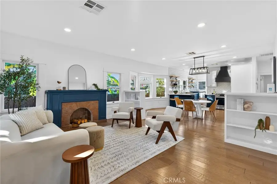 3305 Montclair, Los Angeles, CA 90018 - Image #2