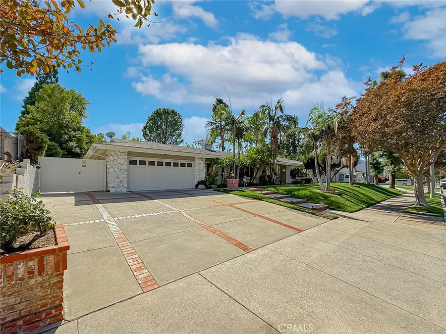 17424 Superior, Northridge, CA 91325 - Image #2