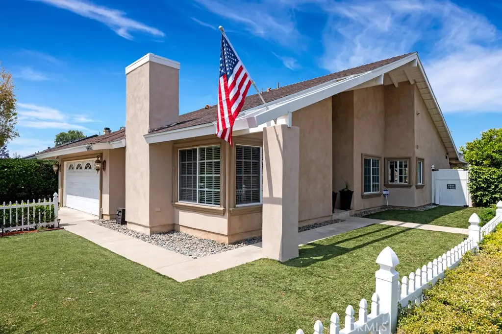 10061 Cozycroft Ave, Chatsworth, CA 91311 - Image #1