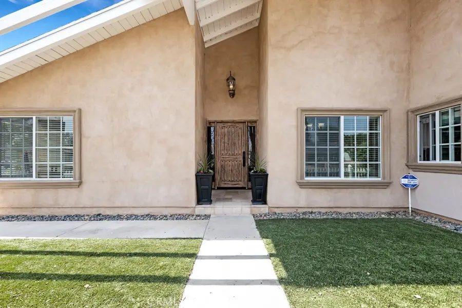 10061 Cozycroft Ave, Chatsworth, CA 91311 - Image #3