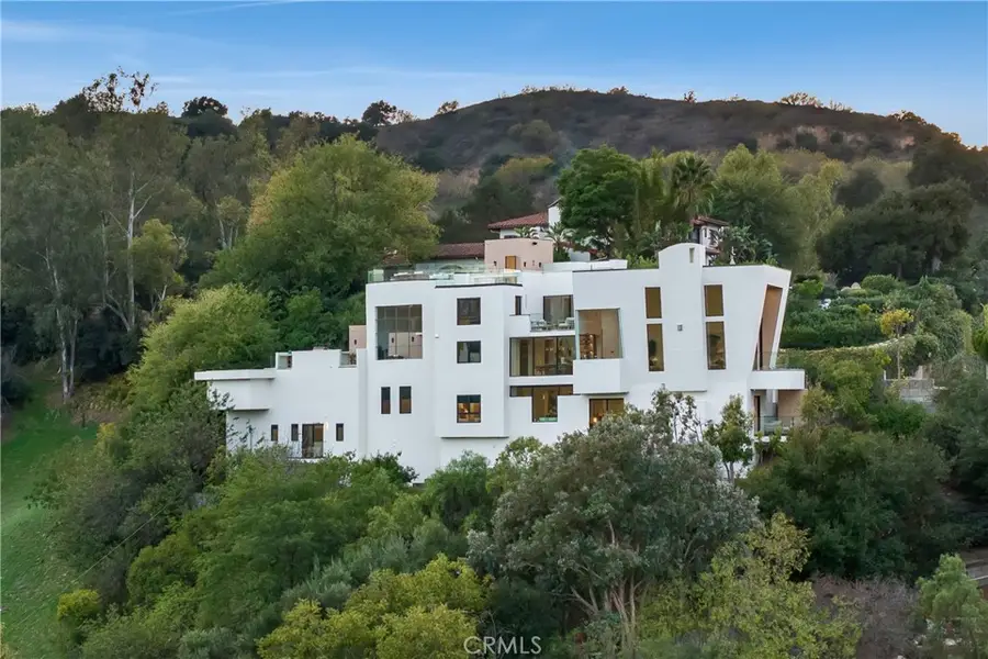 3596 Woodhill Canyon, Studio City, CA 91604 - Image #3