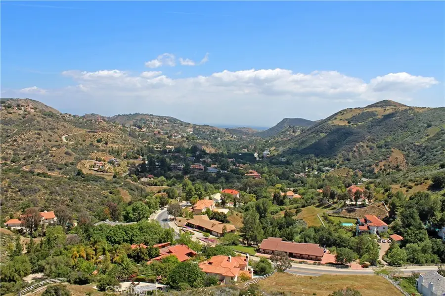 160 Stagecoach, Bell Canyon, CA 91307 - Image #2