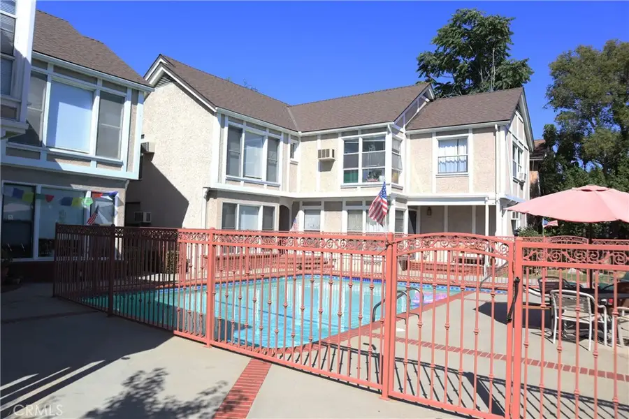 11747 Moorpark, Studio City, CA 91604 - Image #2