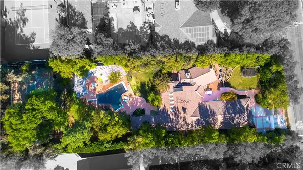 5433 Shirley Avenue, Tarzana, CA 91356