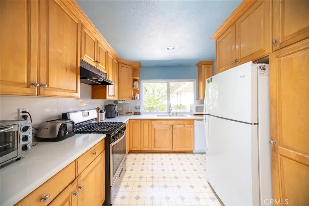 2433 Medina Avenue, Simi Valley, CA 93063 - Image #1