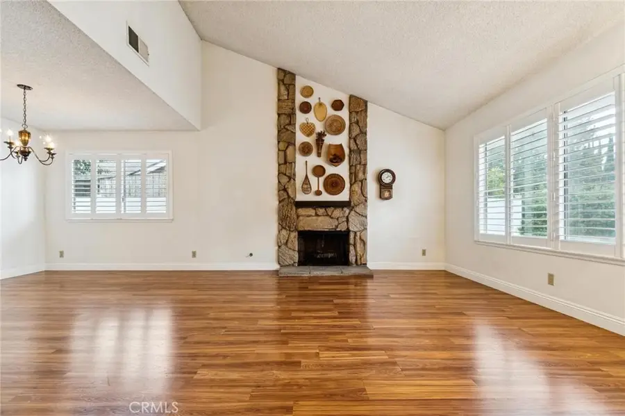 22714 Stagg, West Hills, CA 91304 - Image #3