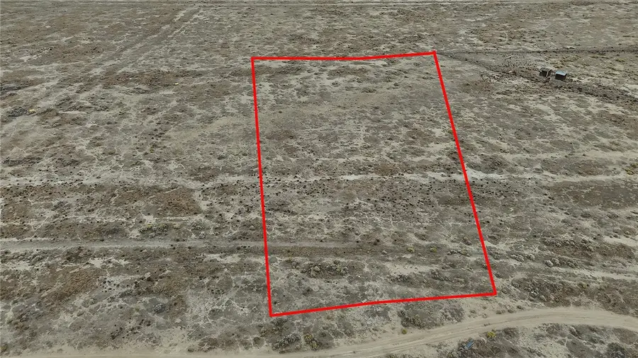 33 Antelope Hwy. A8, Lancaster, CA 93536 - #3