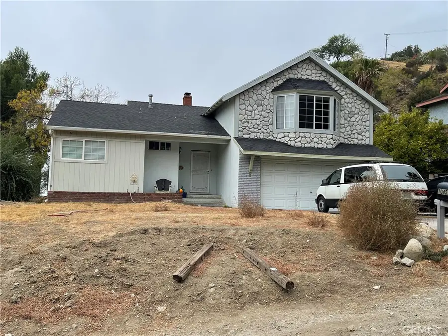 10459 Haines Canyon Avenue, Tujunga, CA 91042 - Image #2