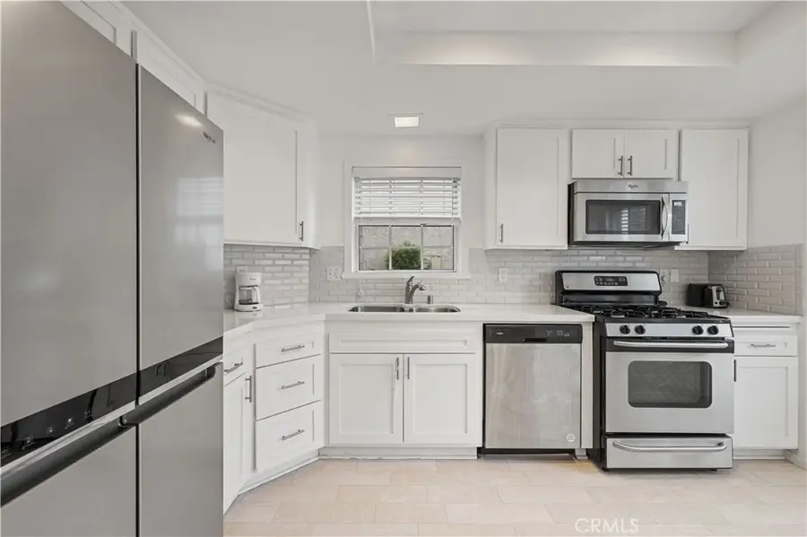 26938 Terri Drive, Canyon Country, CA 91351 - Image #3