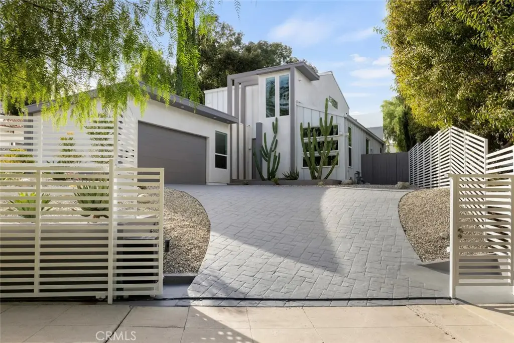 4731 Topanga Canyon Boulevard, Woodland Hills, CA 91364 - Image #1