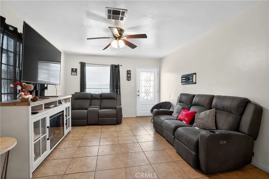 124 Madison Street, Bakersfield, CA 93307 - #3