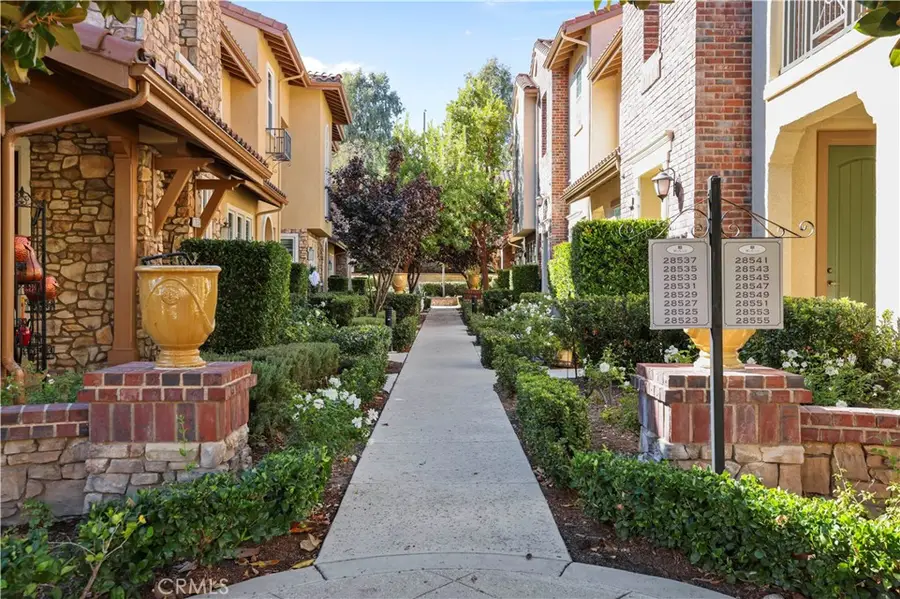 28555 Herrera, Valencia, CA 91354 - Image #2